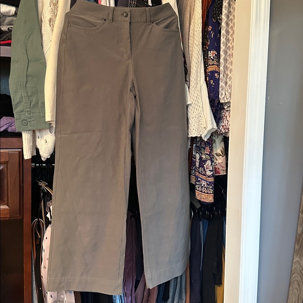 Lululemon Stylish Gray Pants